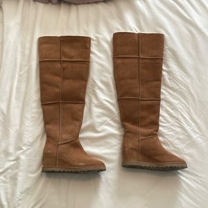 UGG Knee-high Sherpa-lines boots